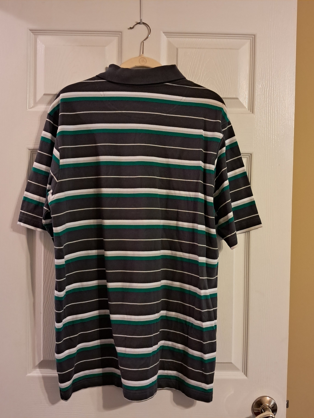 Reebok Men's Size XL Navy  Polo with‎ Grey & White Stripes - Picture 2 of 3